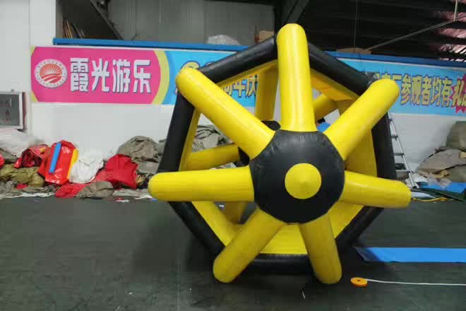 张家口充气水上滚筒球